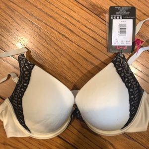 COPY - Maidenform Ivory Black Demi Coverage Push Up 32c  t shirt bra
